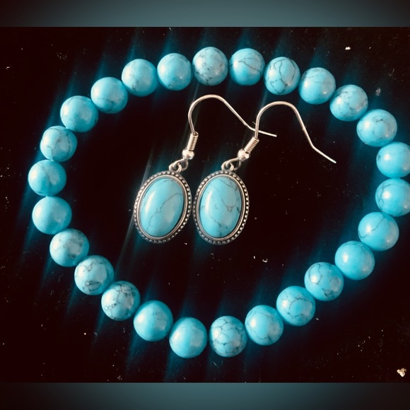 Blue Howlite Beaded Stretch Bracelet and perfectly matching Howlite Earrings NWT - Picture 2 of 11